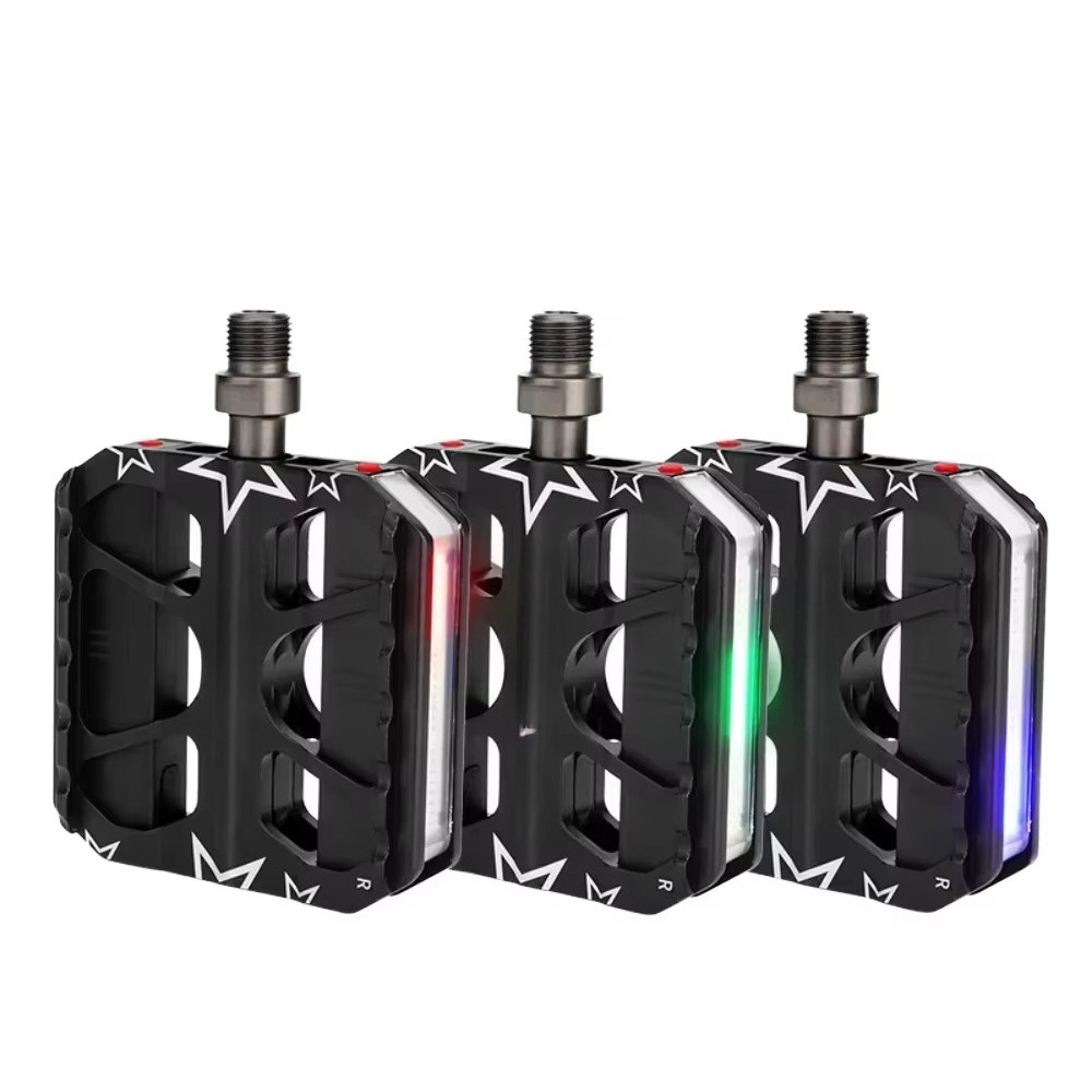 3-Bearing MTB Pedals with LED  - Mountain Biking Lights のレビューと価格